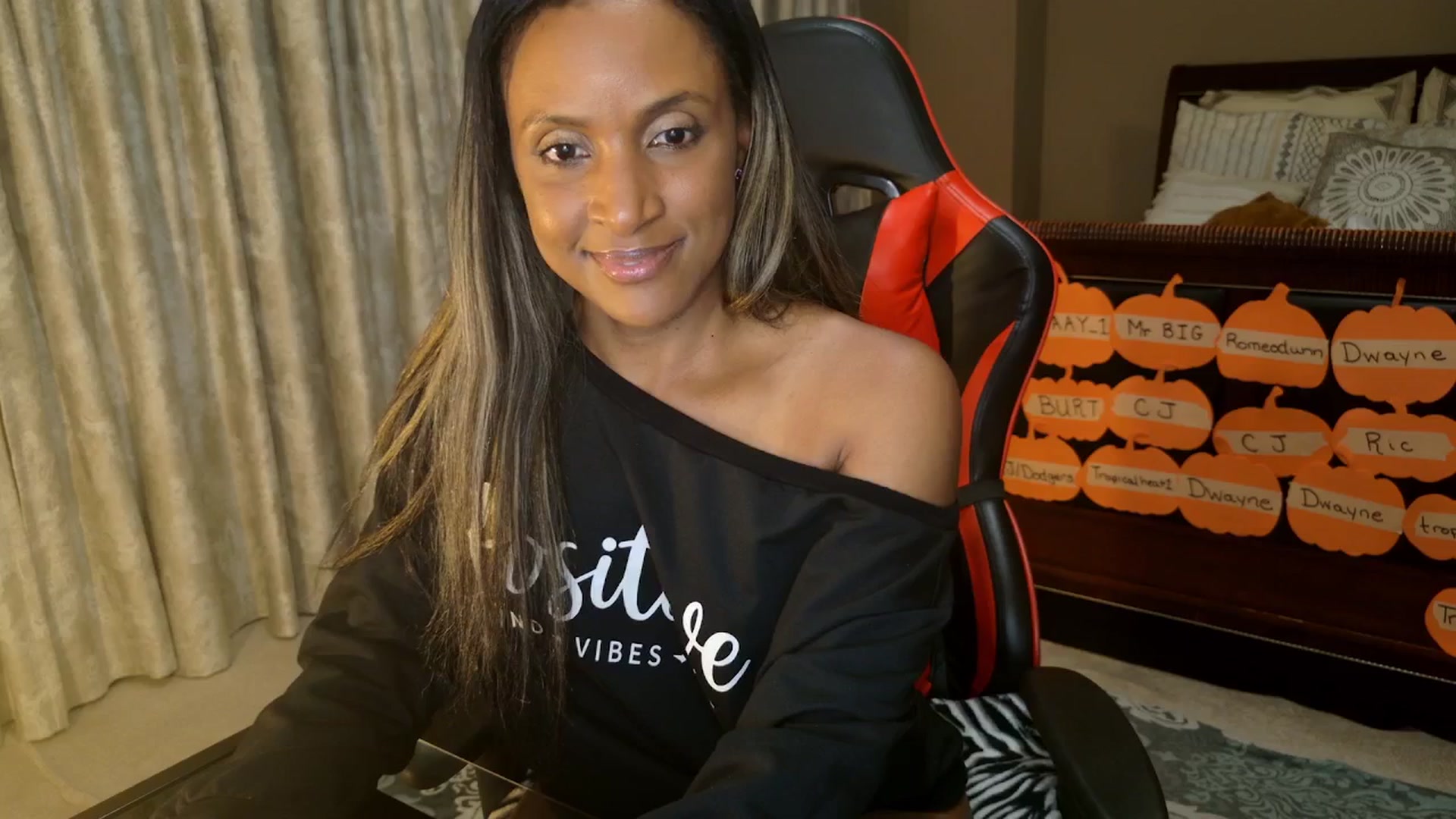 Gallery image thumbnail from Ms_WetNWild's myfreecams stream on, 10/18/2025, 02:59 image 4 of 20