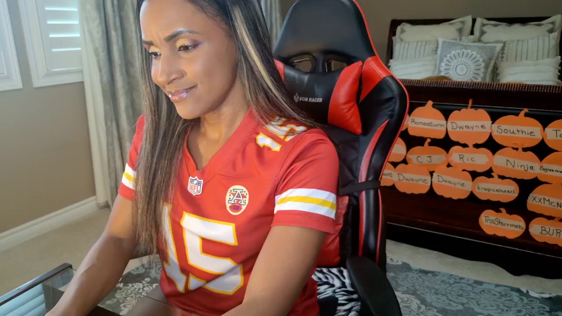 Gallery image thumbnail from Ms_WetNWild's myfreecams stream on, 10/19/2025, 17:37 image 3 of 20