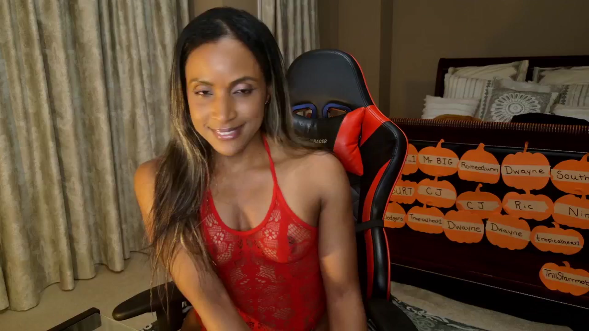 Gallery image thumbnail from Ms_WetNWild's myfreecams stream on, 10/22/2025, 02:59 image 10 of 20