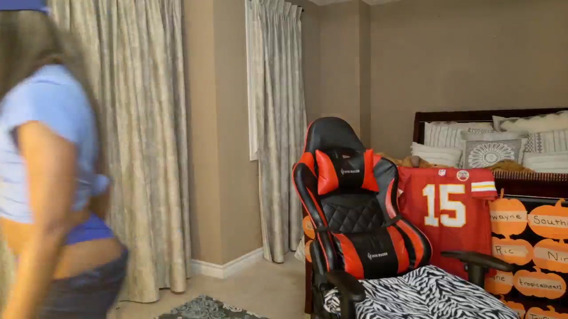 Gallery image thumbnail from Ms_WetNWild's myfreecams stream on, 10/28/2025, 24:18 image 20 of 20