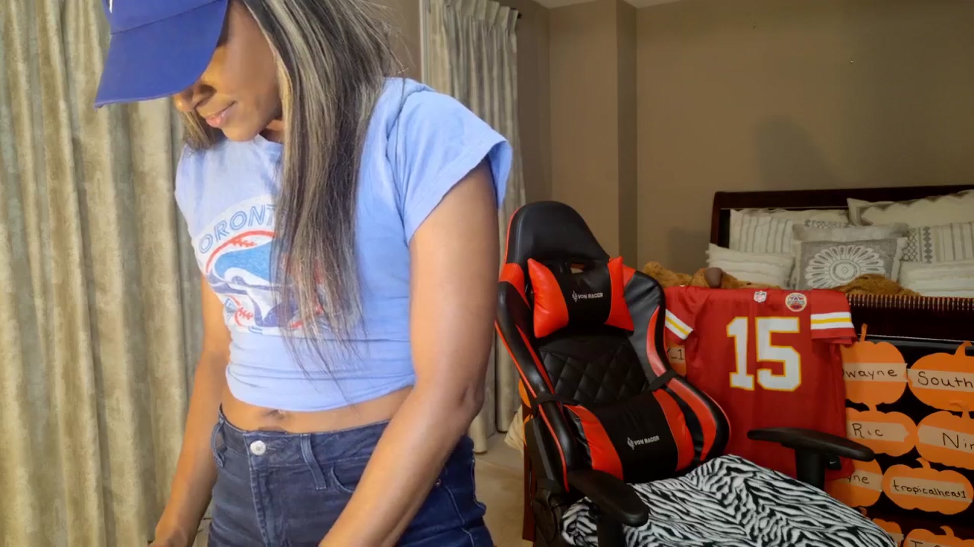 Gallery image thumbnail from Ms_WetNWild's myfreecams stream on, 10/28/2025, 24:18 image 14 of 20