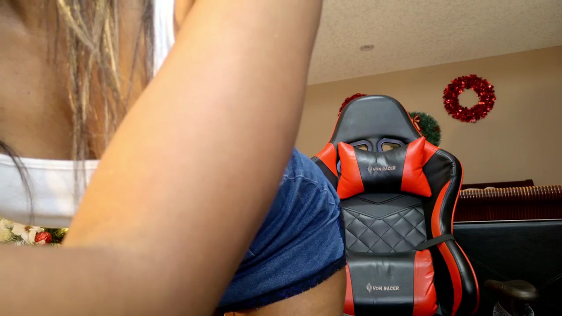 Gallery image thumbnail from Ms_WetNWild's myfreecams stream on, 12/05/2025, 16:25 image 17 of 20