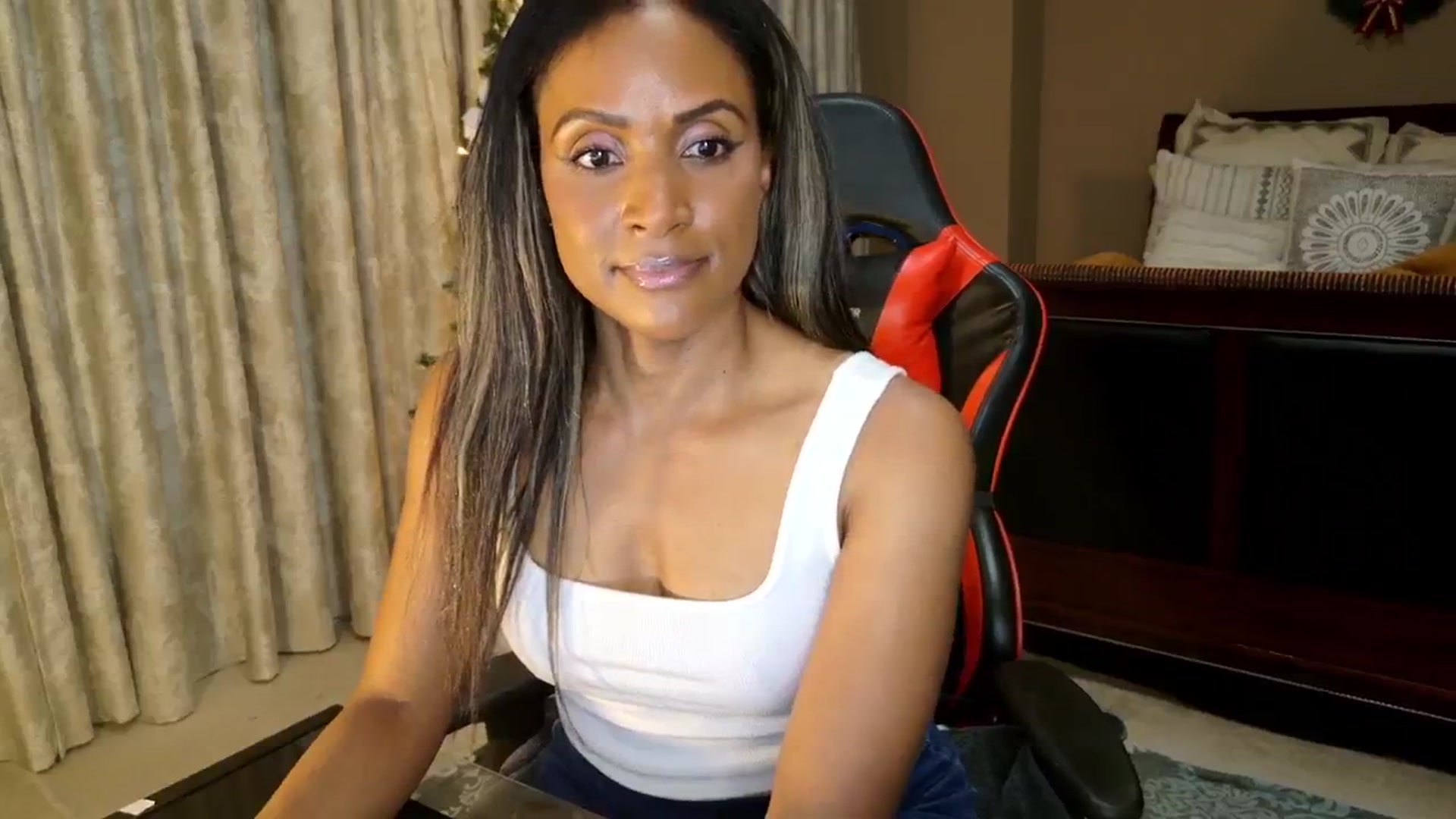 Gallery image thumbnail from Ms_WetNWild's myfreecams stream on, 12/05/2025, 16:25 image 7 of 20
