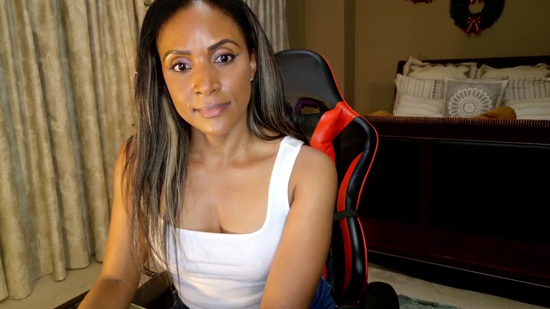 Gallery image thumbnail from Ms_WetNWild's myfreecams stream on, 12/05/2025, 16:25 image 3 of 20