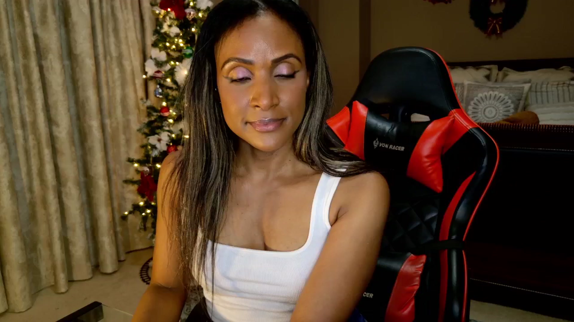 Gallery image thumbnail from Ms_WetNWild's myfreecams stream on, 12/05/2025, 16:25 image 2 of 20
