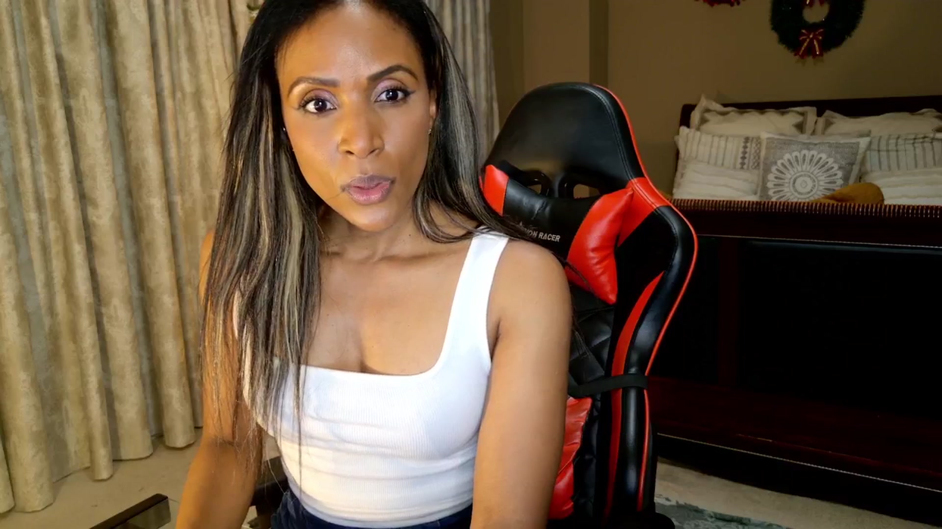 Gallery image thumbnail from Ms_WetNWild's myfreecams stream on, 12/05/2025, 16:25 image 4 of 20