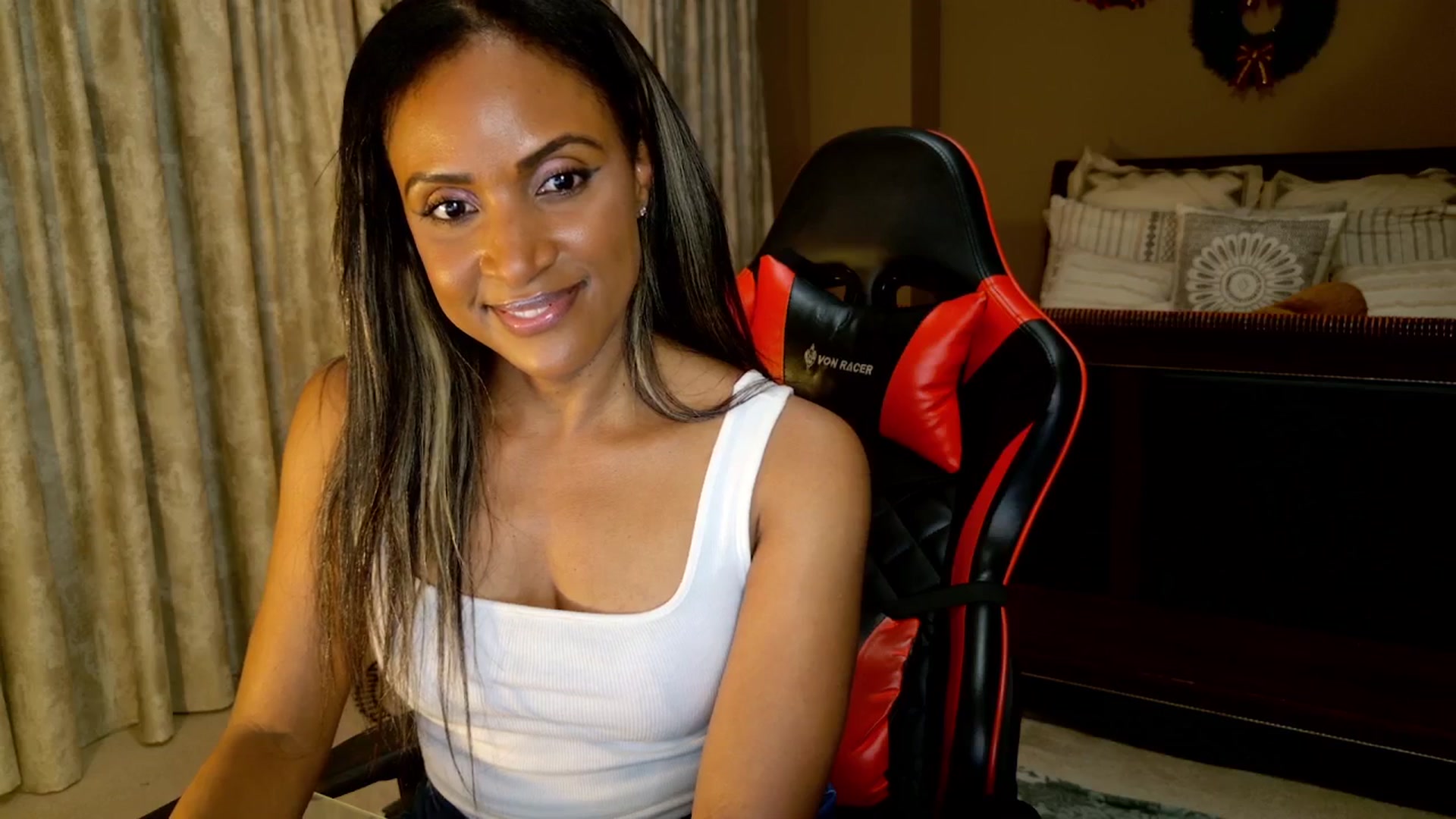 Gallery image thumbnail from Ms_WetNWild's myfreecams stream on, 12/05/2025, 16:25 image 6 of 20