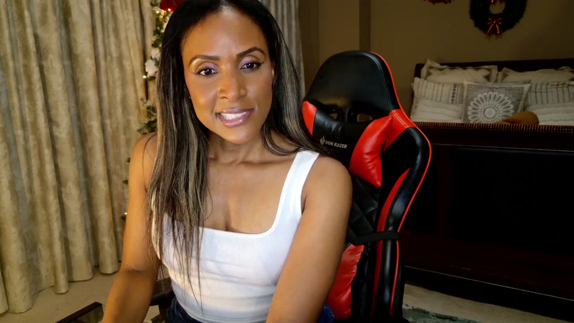 Gallery image thumbnail from Ms_WetNWild's myfreecams stream on, 12/05/2025, 16:25 image 5 of 20