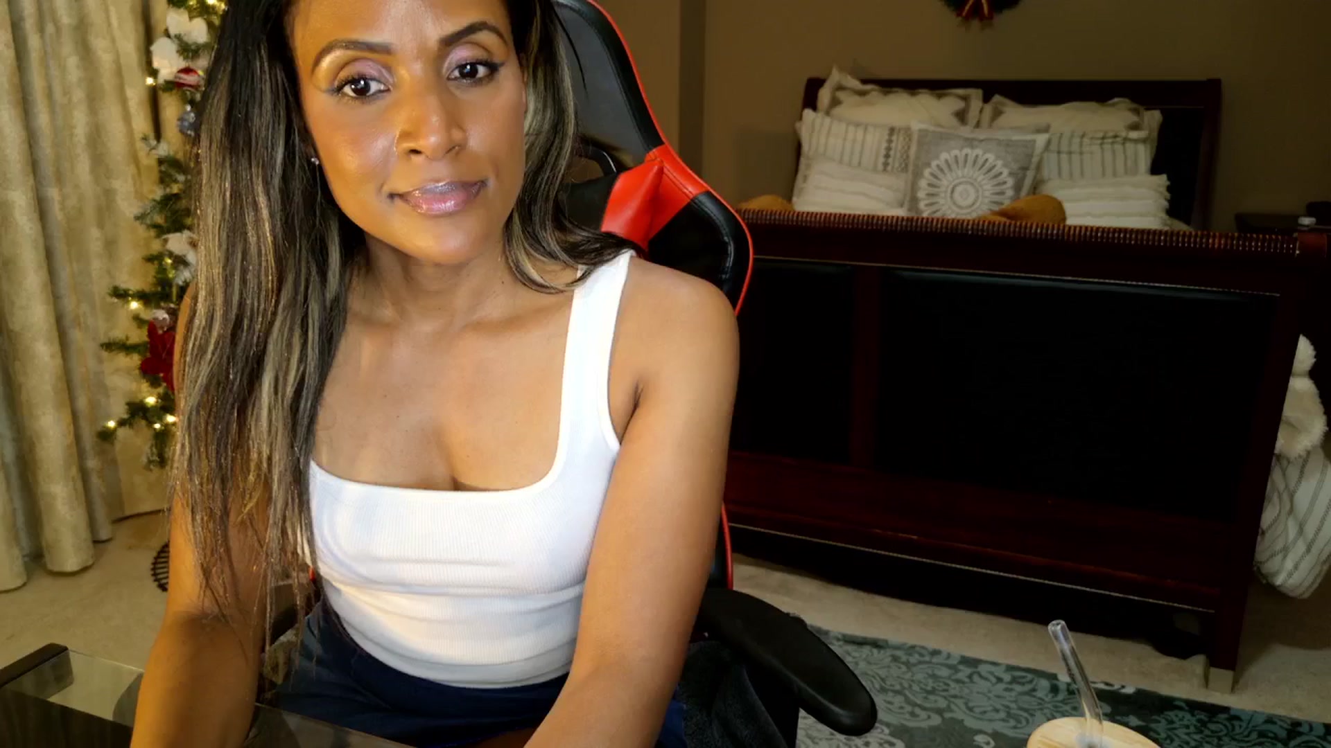 Gallery image thumbnail from Ms_WetNWild's myfreecams stream on, 12/05/2025, 18:05 image 7 of 20