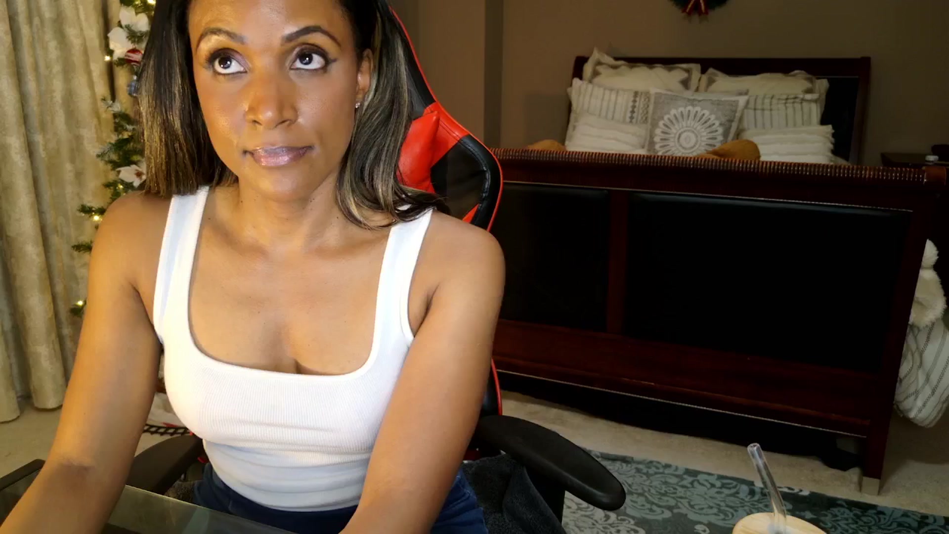 Gallery image thumbnail from Ms_WetNWild's myfreecams stream on, 12/05/2025, 18:05 image 9 of 20
