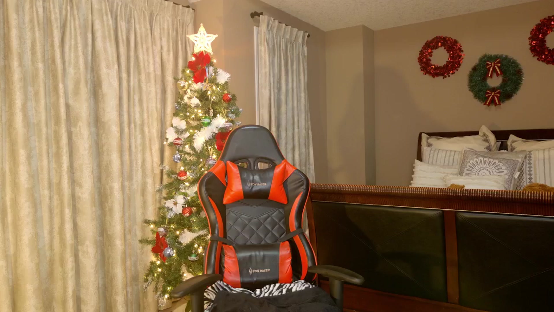 Gallery image thumbnail from Ms_WetNWild's myfreecams stream on, 12/13/2025, 24:01 image 2 of 20
