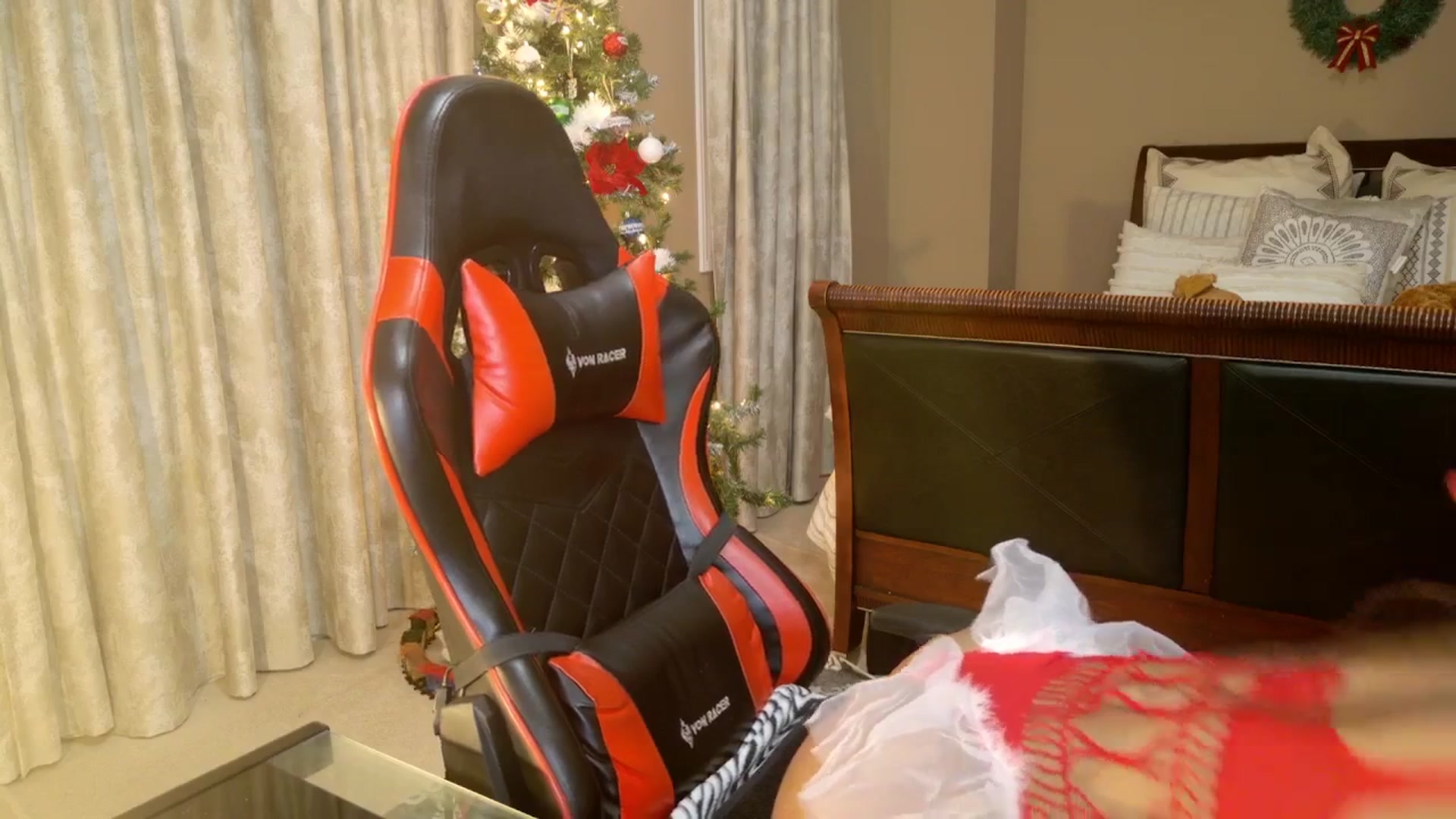 Gallery image thumbnail from Ms_WetNWild's myfreecams stream on, 12/13/2025, 02:01 image 13 of 20