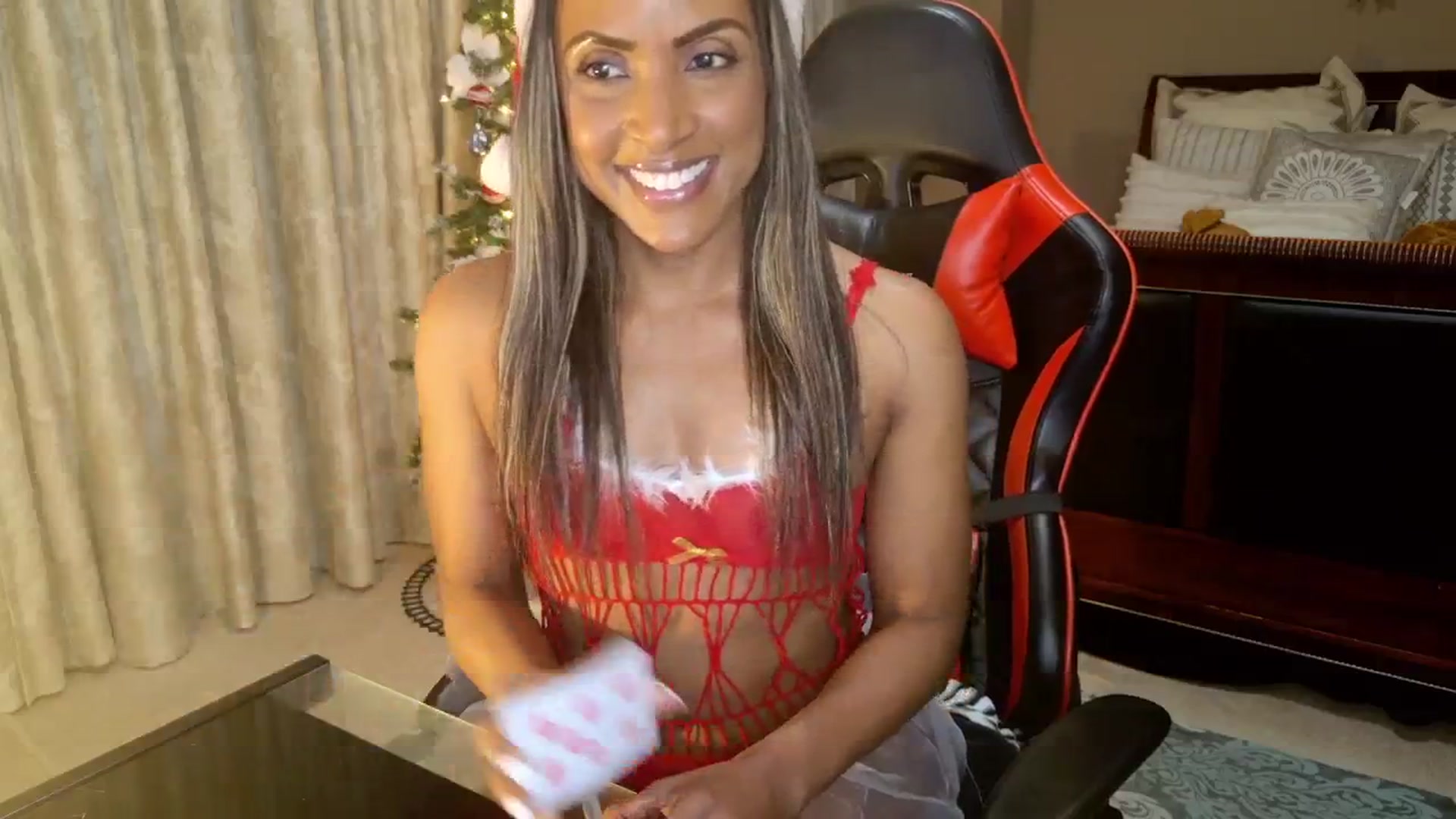 Gallery image thumbnail from Ms_WetNWild's myfreecams stream on, 12/13/2025, 02:01 image 14 of 20