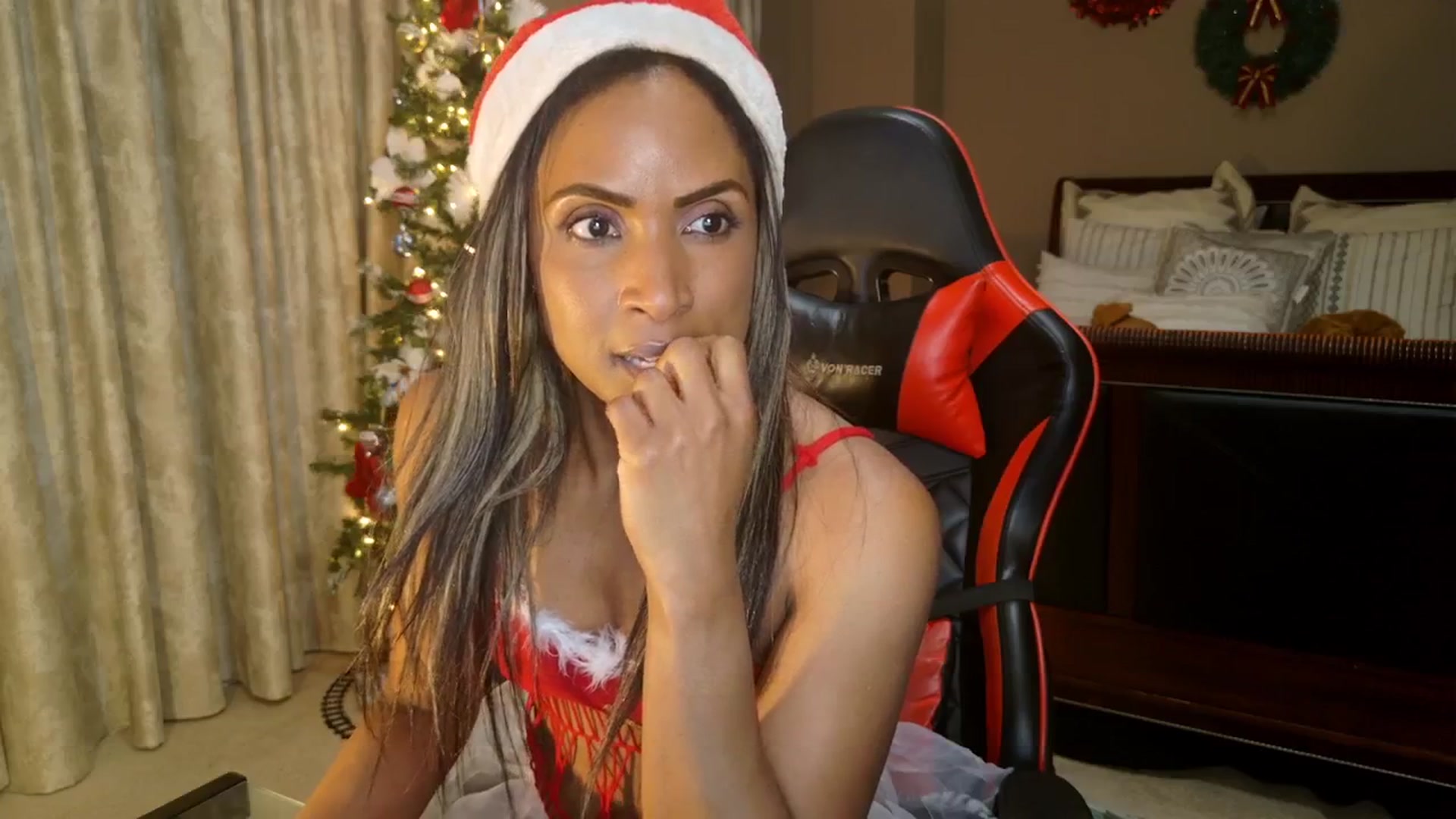 Gallery image thumbnail from Ms_WetNWild's myfreecams stream on, 12/13/2025, 03:33 image 3 of 20