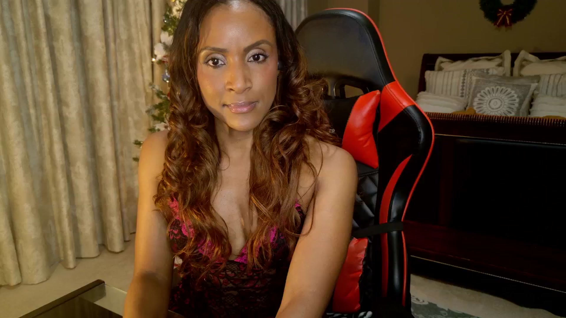 Gallery image thumbnail from Ms_WetNWild's myfreecams stream on, 12/17/2025, 05:21 image 2 of 20