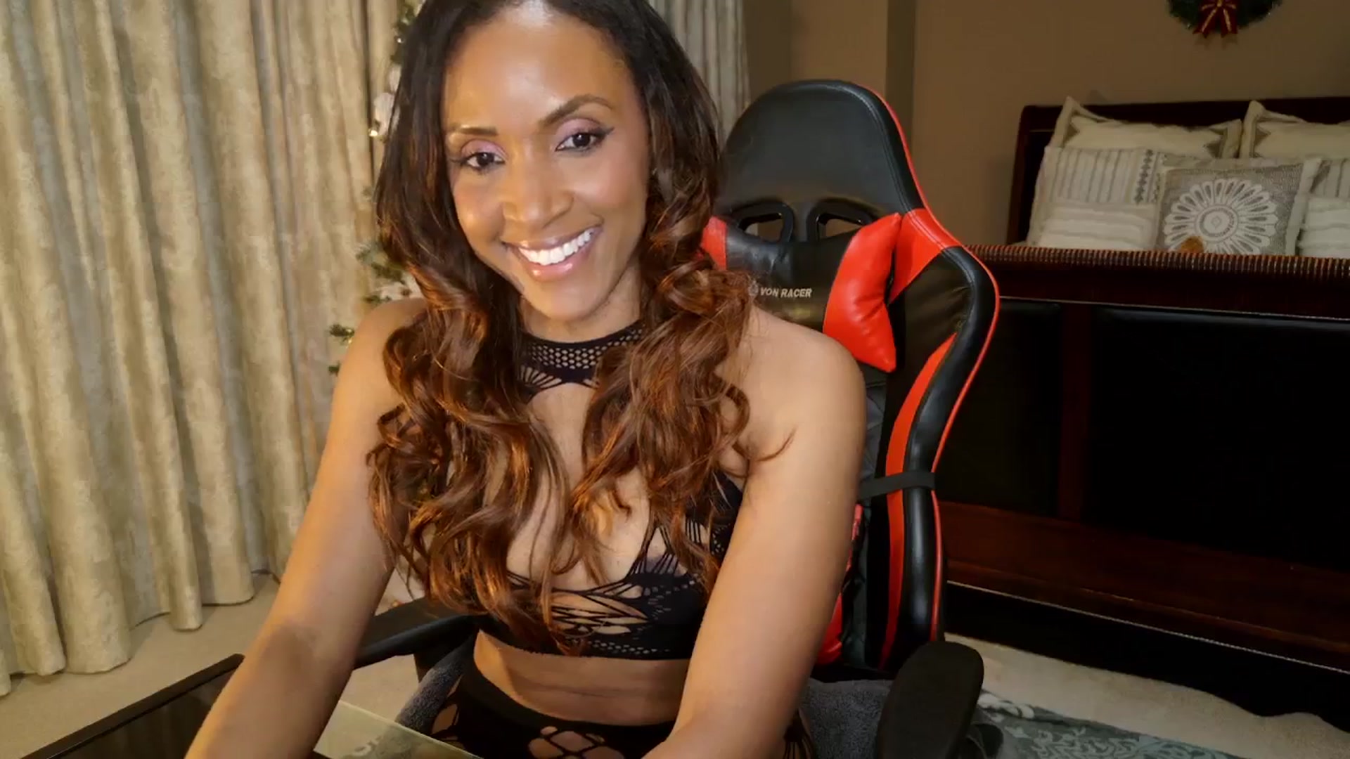 Gallery image thumbnail from Ms_WetNWild's myfreecams stream on, 12/20/2025, 24:41 image 19 of 20