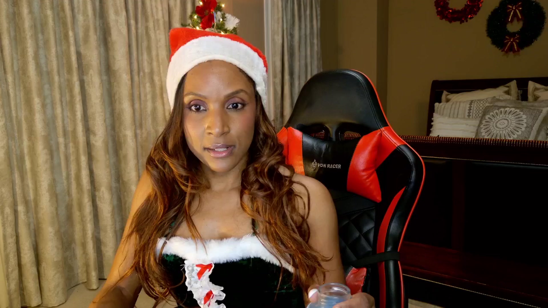 Gallery image thumbnail from Ms_WetNWild's myfreecams stream on, 12/22/2025, 02:17 image 9 of 20