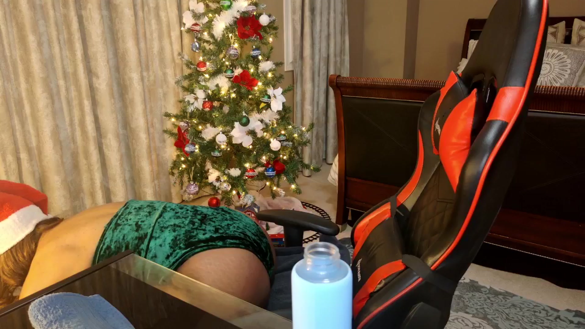 Gallery image thumbnail from Ms_WetNWild's myfreecams stream on, 12/22/2025, 02:17 image 2 of 20