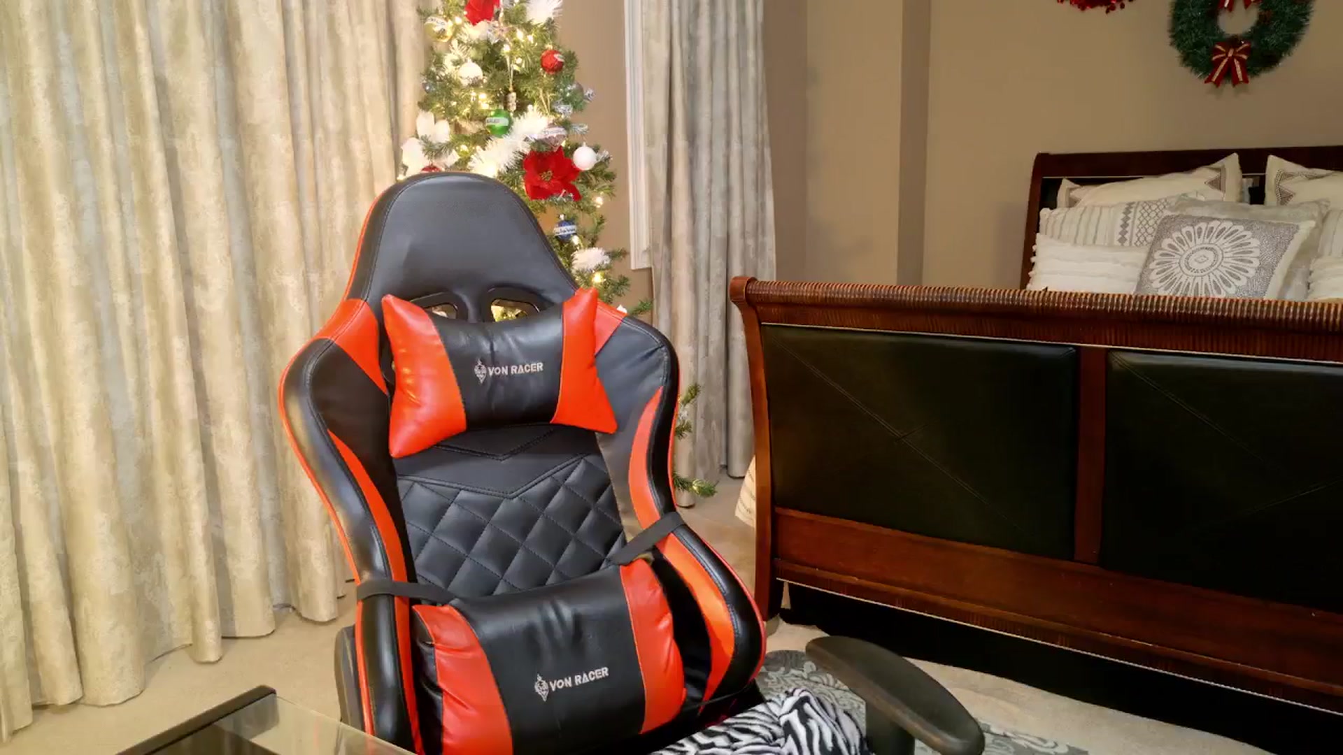 Gallery image thumbnail from Ms_WetNWild's myfreecams stream on, 12/22/2025, 05:43 image 10 of 20