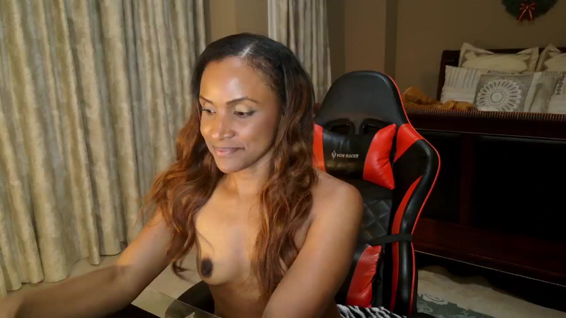 Gallery image thumbnail from Ms_WetNWild's myfreecams stream on, 01/04/2026, 03:18 image 10 of 20