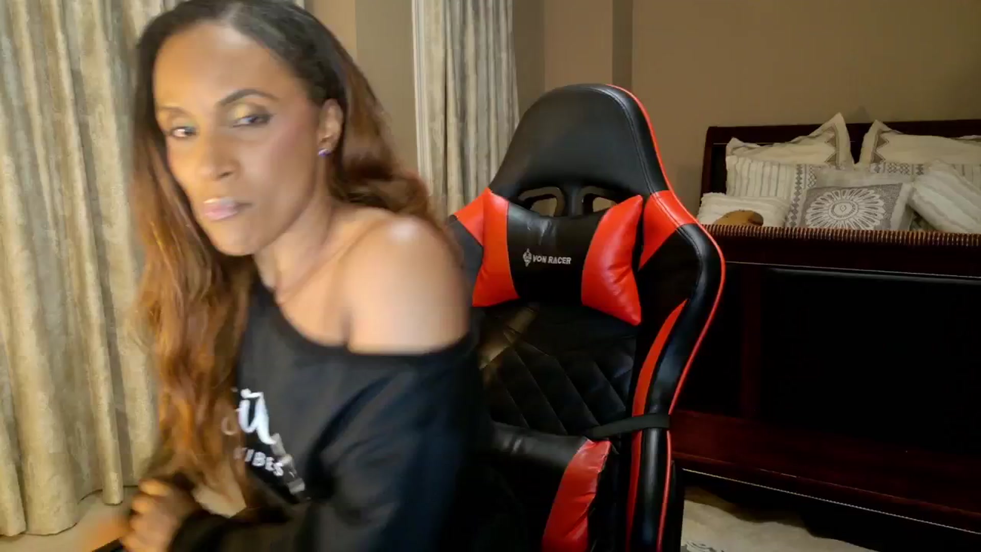 Gallery image thumbnail from Ms_WetNWild's myfreecams stream on, 01/07/2026, 02:28 image 12 of 20