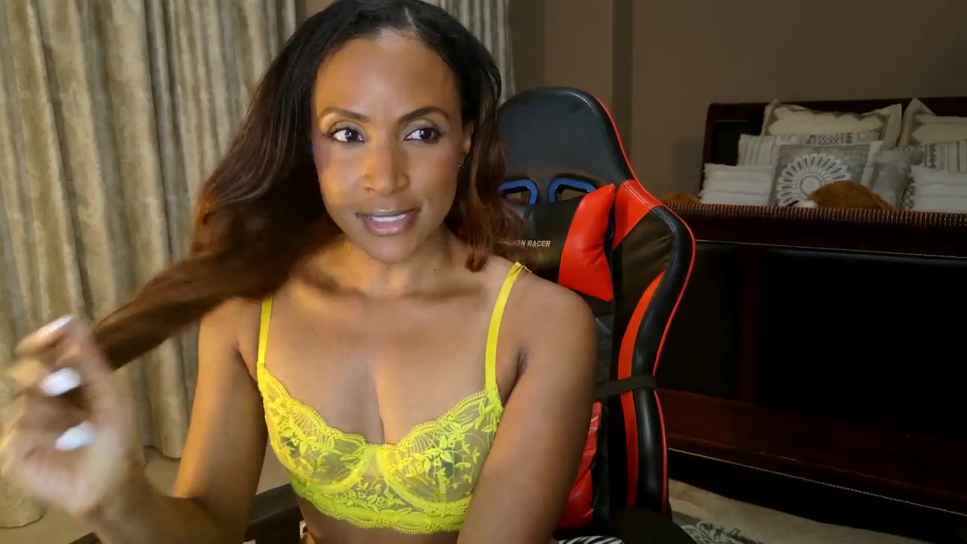 Gallery image thumbnail from Ms_WetNWild's myfreecams stream on, 01/15/2026, 03:35 image 5 of 20