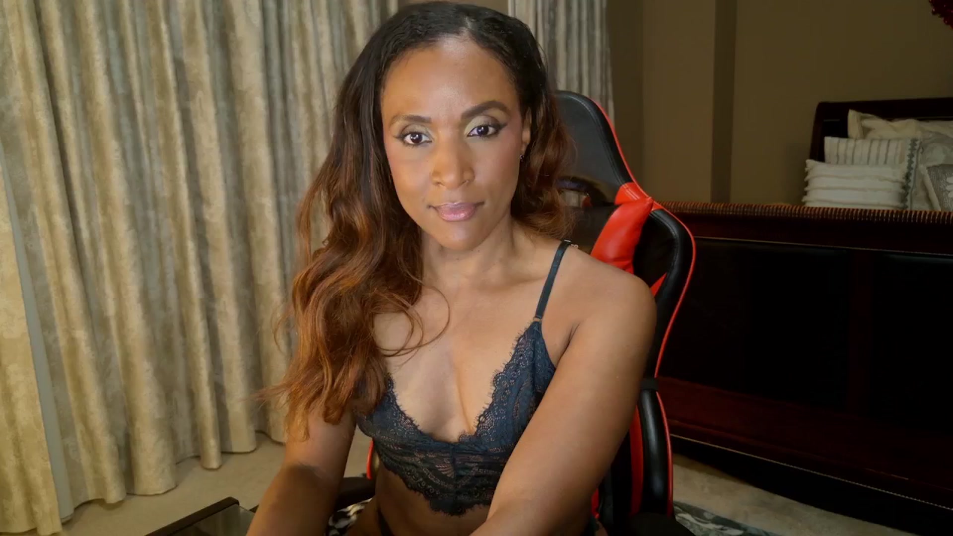 Gallery image thumbnail from Ms_WetNWild's myfreecams stream on, 01/25/2026, 04:49 image 6 of 20