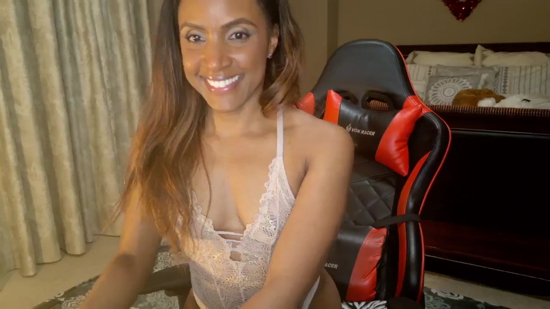 Gallery image thumbnail from Ms_WetNWild's myfreecams stream on, 02/01/2026, 04:57 image 15 of 20