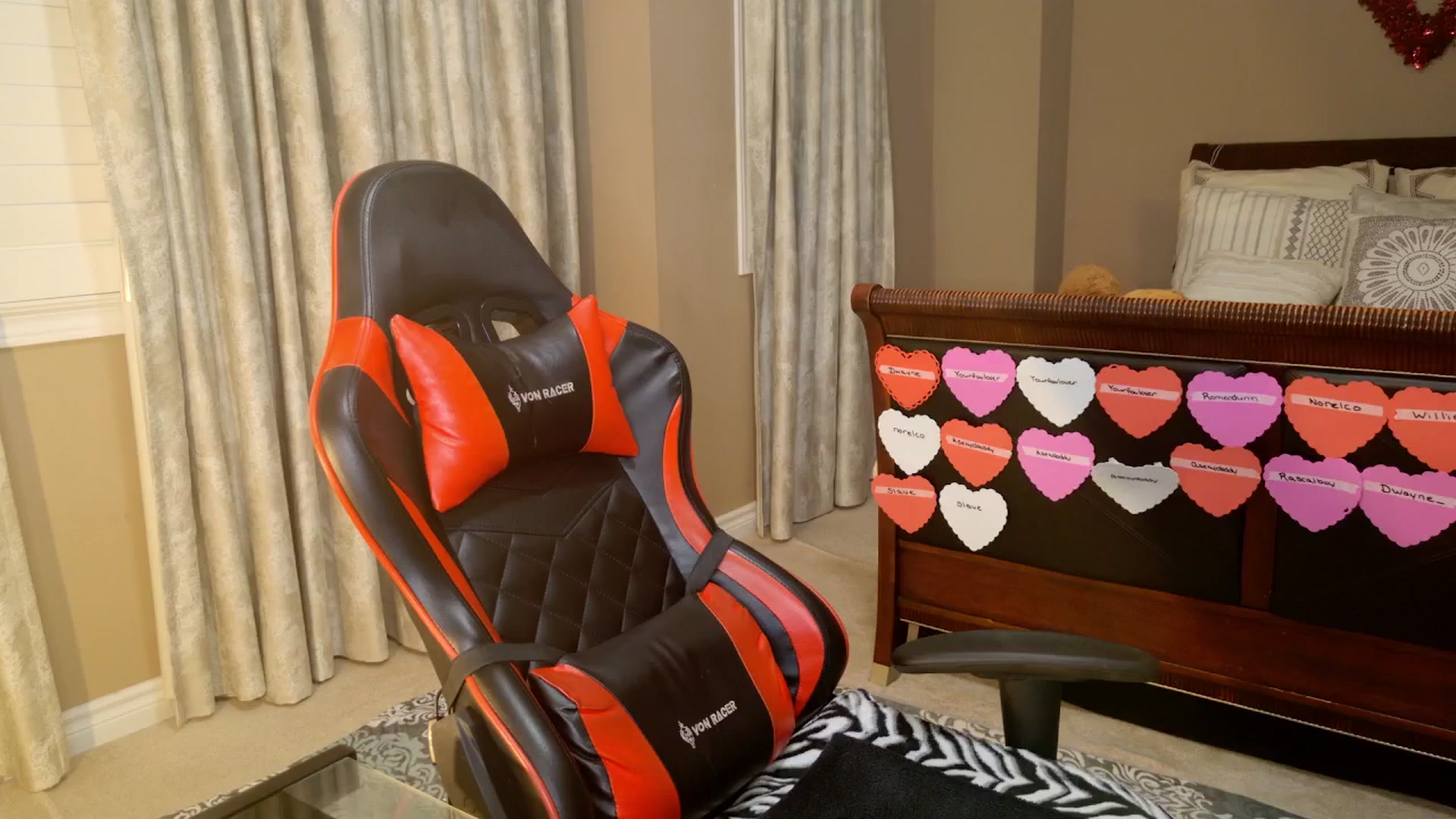 Gallery image thumbnail from Ms_WetNWild's myfreecams stream on, 02/19/2026, 05:24 image 6 of 20
