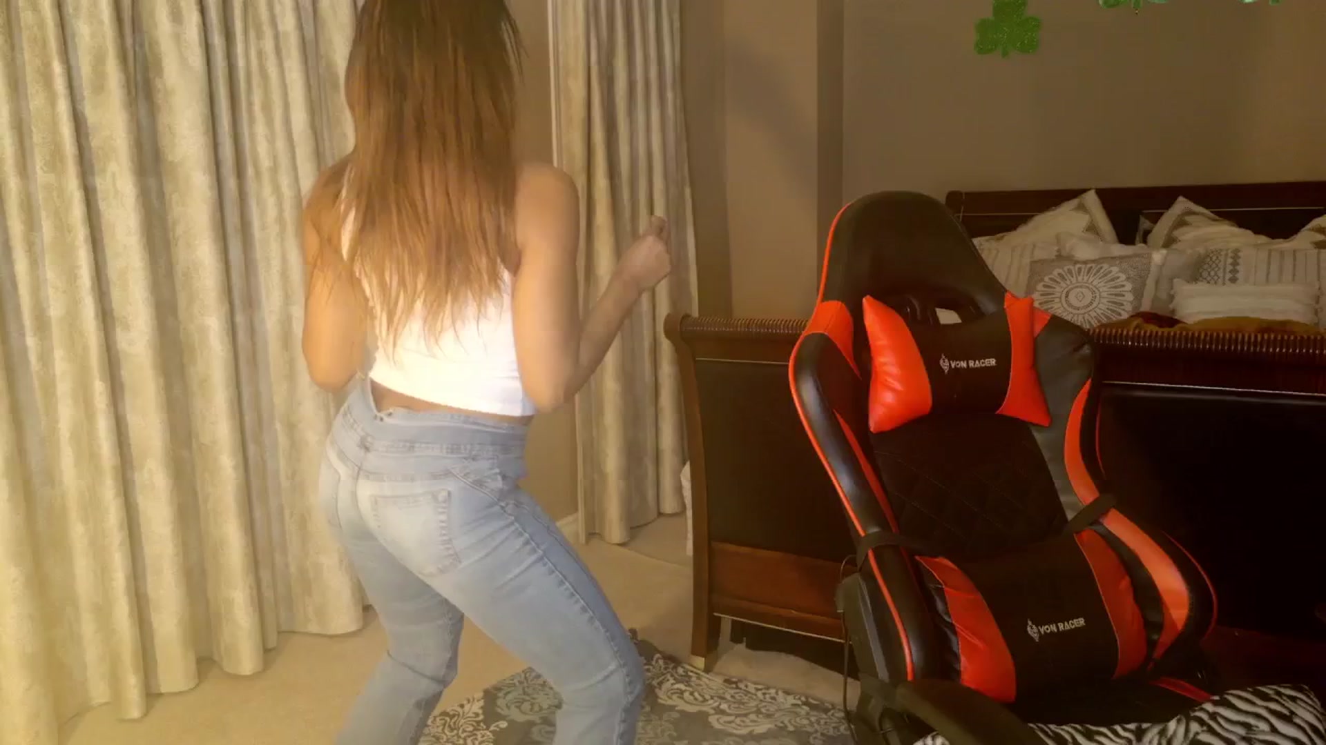 Gallery image thumbnail from Ms_WetNWild's myfreecams stream on, 03/01/2026, 08:57 image 18 of 20