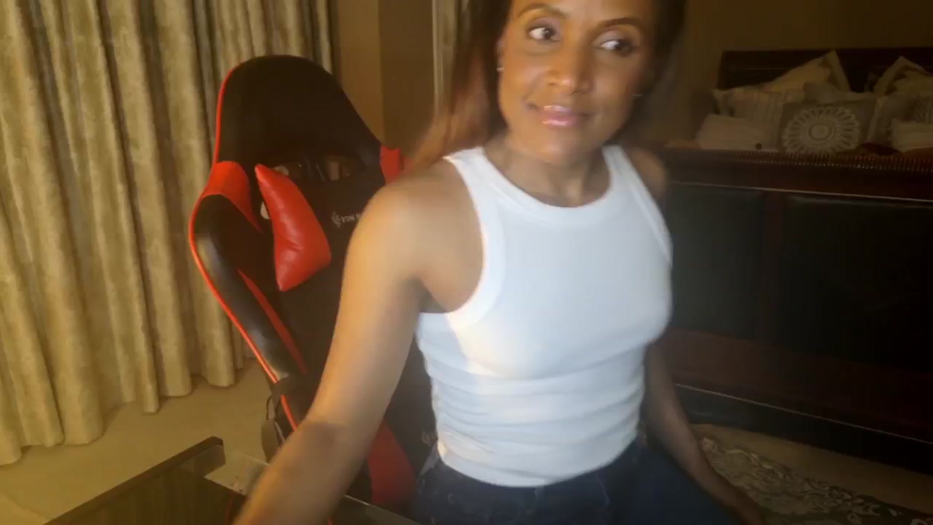 Gallery image thumbnail from Ms_WetNWild's myfreecams stream on, 03/01/2026, 10:46 image 2 of 20