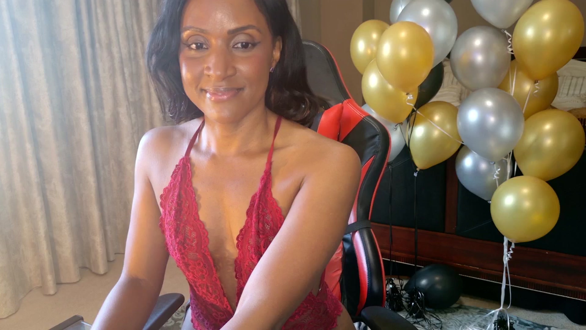 Gallery image thumbnail from Ms_WetNWild's myfreecams stream on, 05/01/2026, 14:40 image 17 of 20