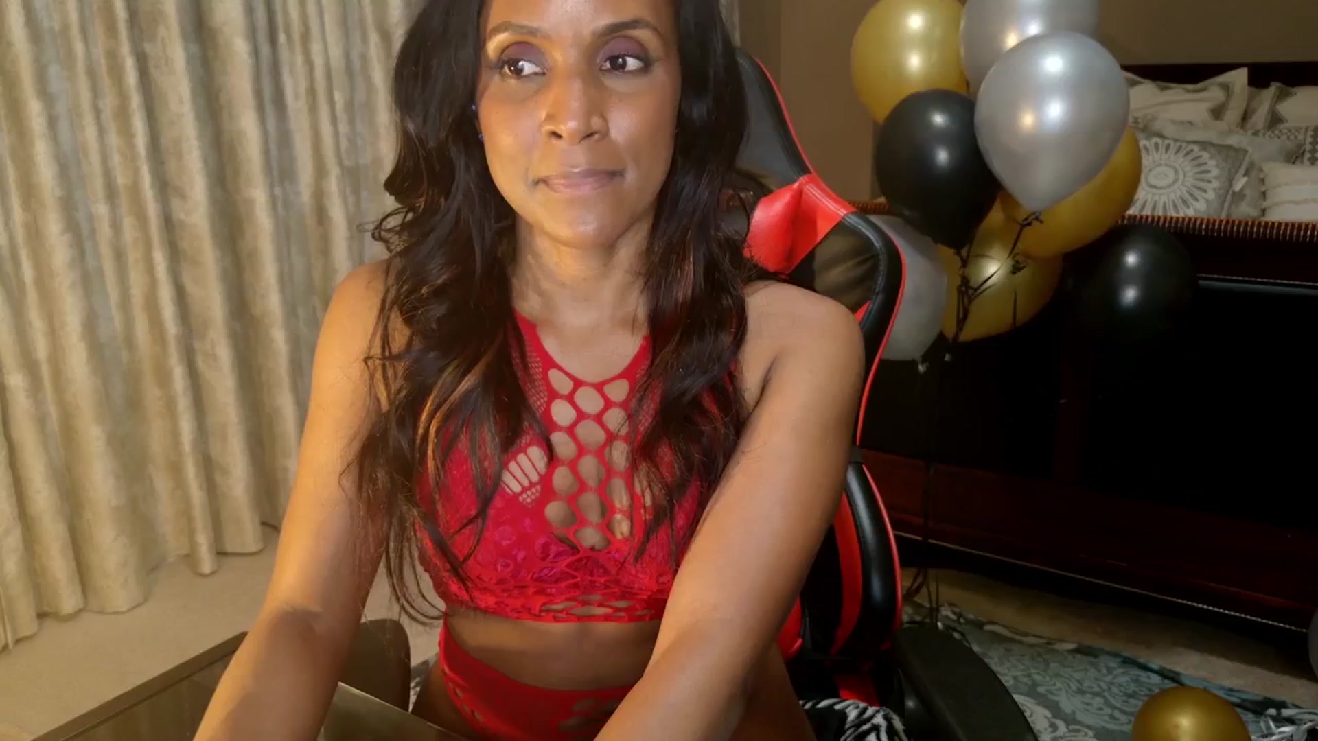 Gallery image thumbnail from Ms_WetNWild's myfreecams stream on, 05/04/2026, 04:48 image 3 of 20