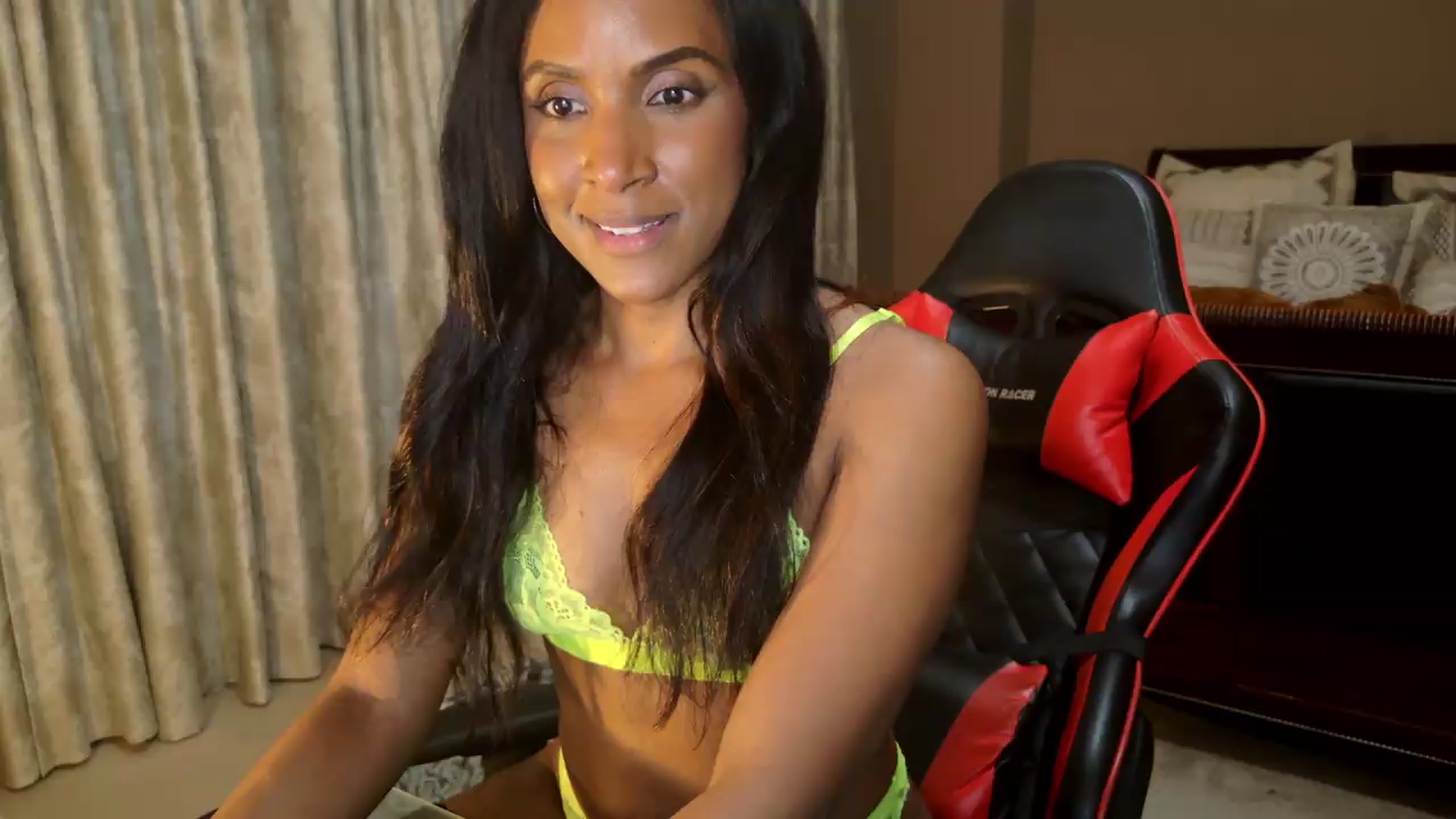 Gallery image thumbnail from Ms_WetNWild's myfreecams stream on, 05/11/2026, 04:37 image 2 of 20