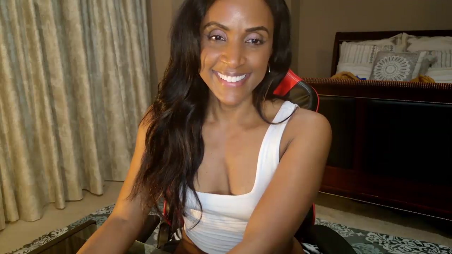 Gallery image thumbnail from Ms_WetNWild's myfreecams stream on, 05/17/2026, 03:54 image 20 of 20
