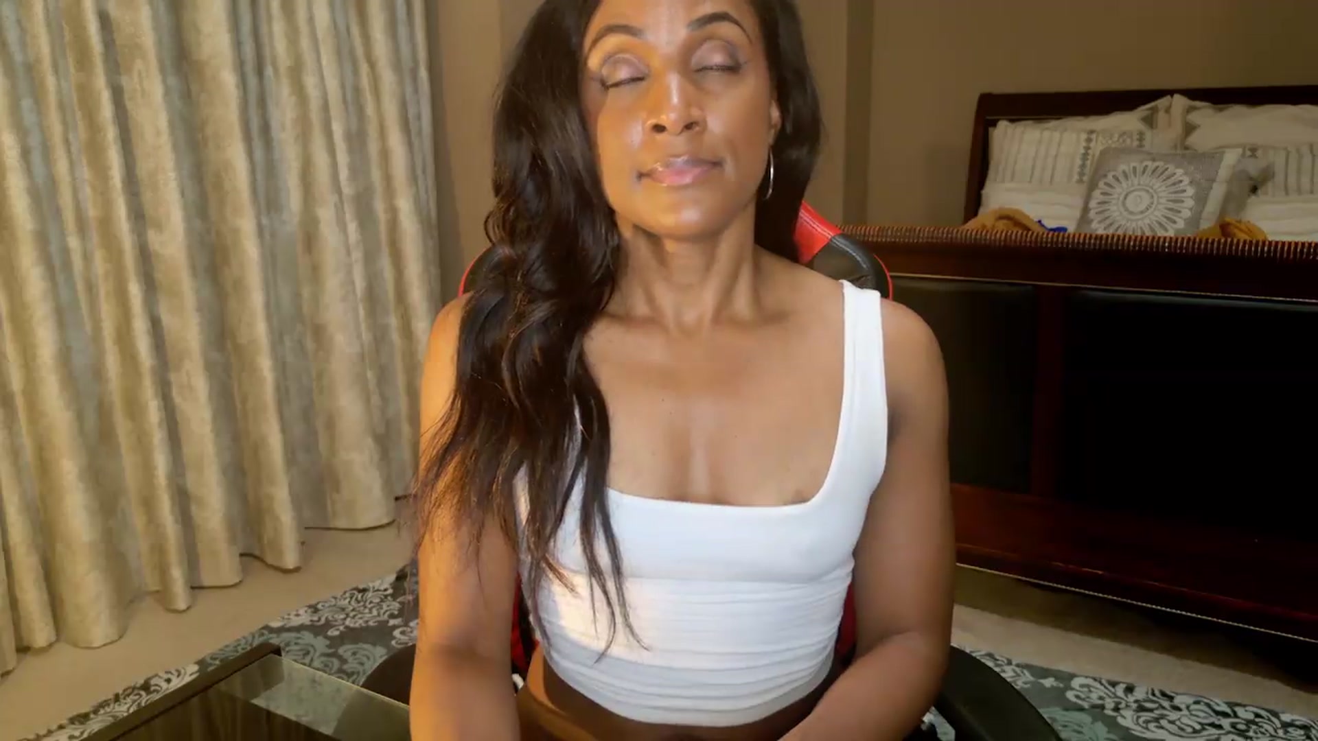 Gallery image thumbnail from Ms_WetNWild's myfreecams stream on, 05/17/2026, 03:54 image 14 of 20