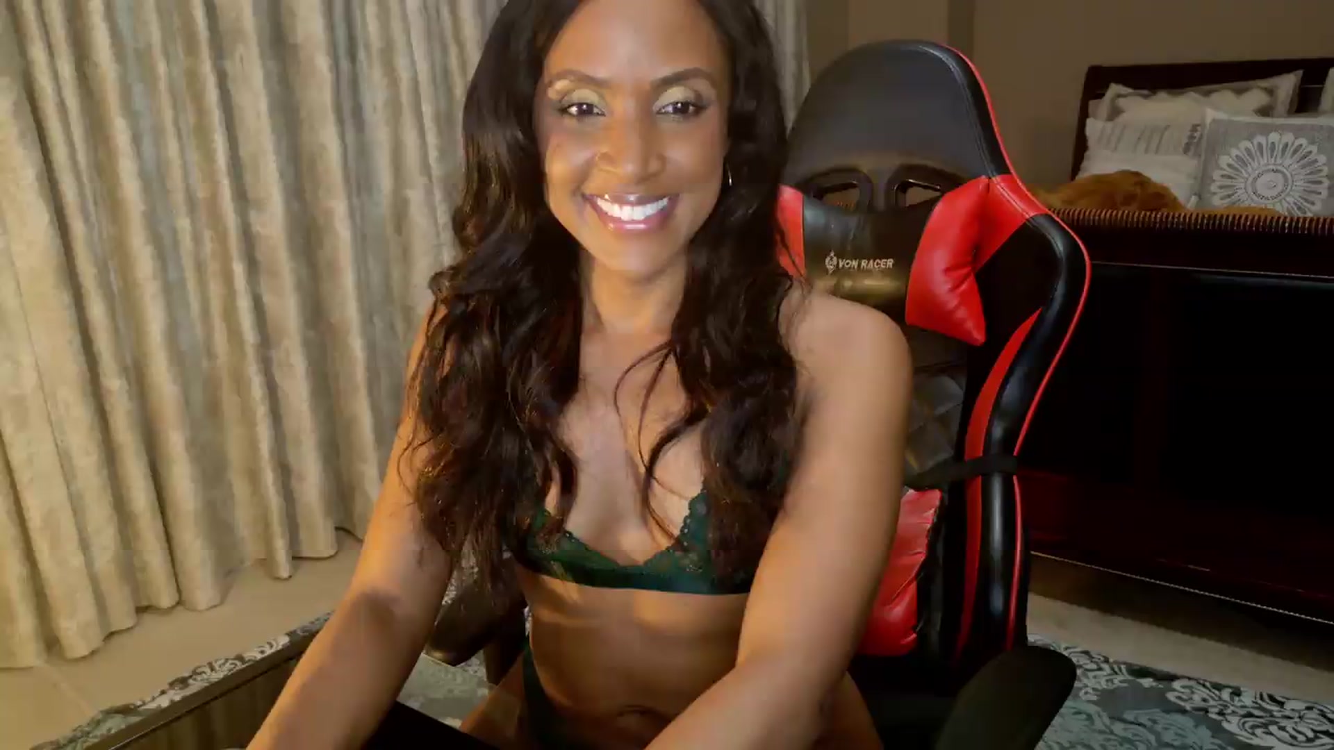 Gallery image thumbnail from Ms_WetNWild's myfreecams stream on, 05/18/2026, 01:18 image 12 of 20