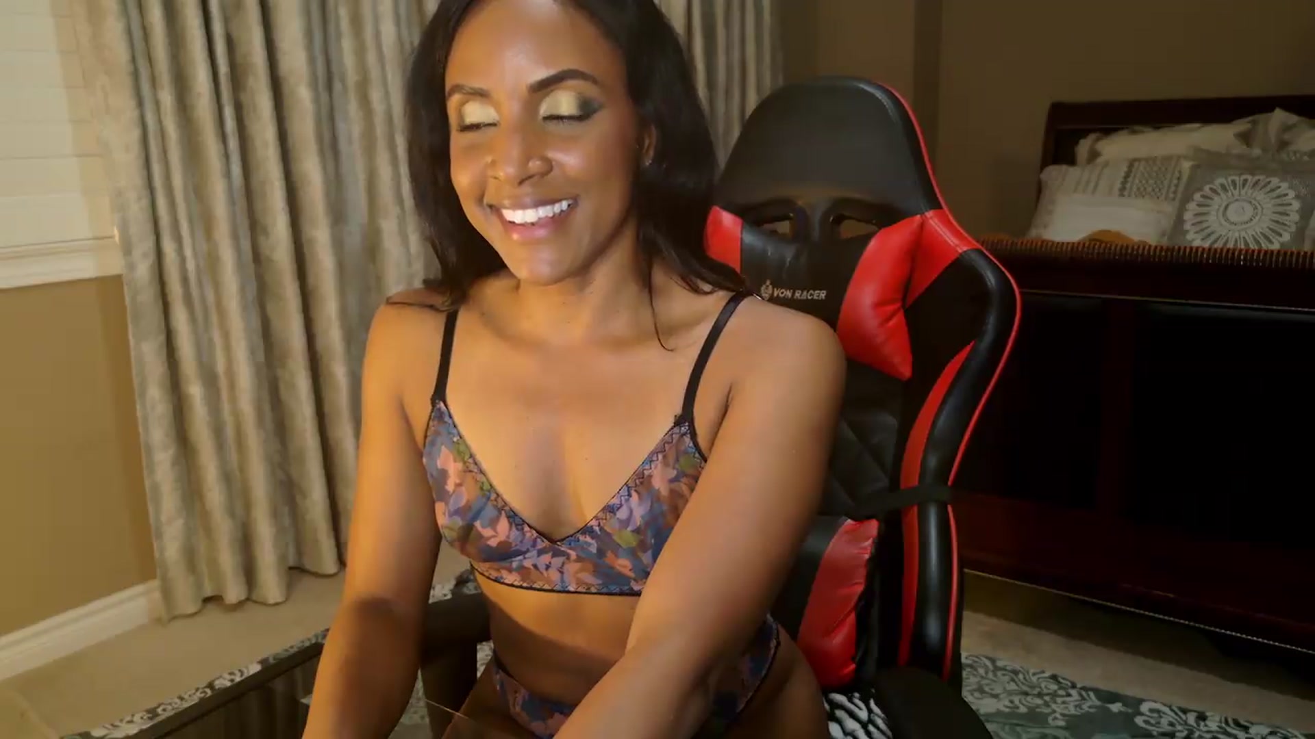 Gallery image thumbnail from Ms_WetNWild's myfreecams stream on, 05/19/2026, 03:02 image 20 of 20