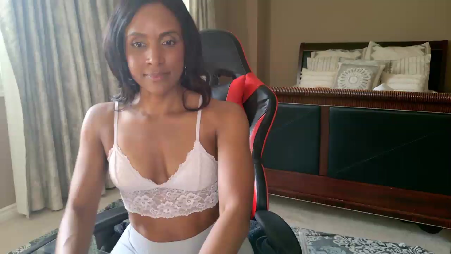 Gallery image thumbnail from Ms_WetNWild's myfreecams stream on, 05/22/2026, 21:20 image 17 of 20