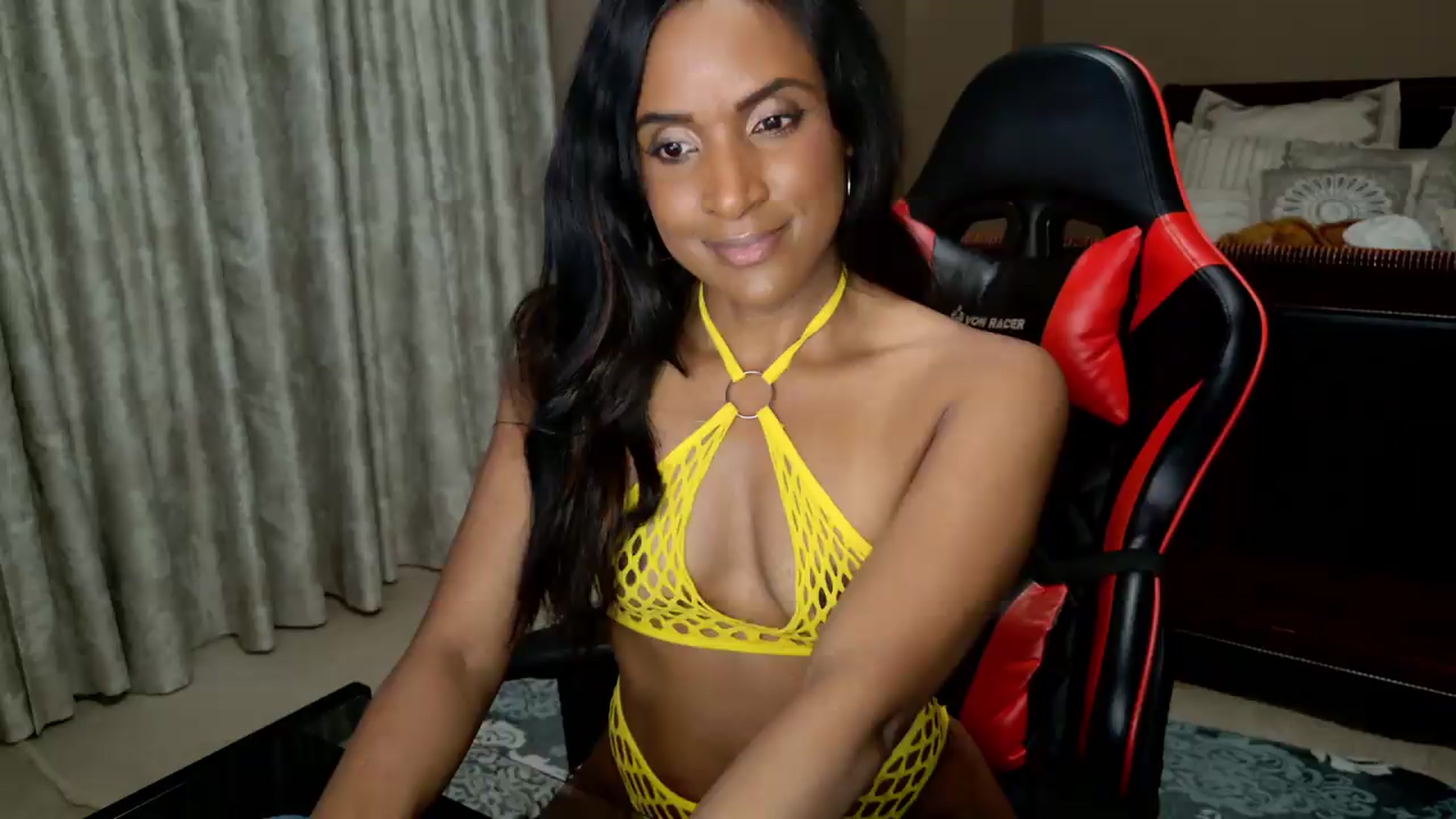 Gallery image thumbnail from Ms_WetNWild's myfreecams stream on, 05/31/2026, 24:16 image 14 of 20