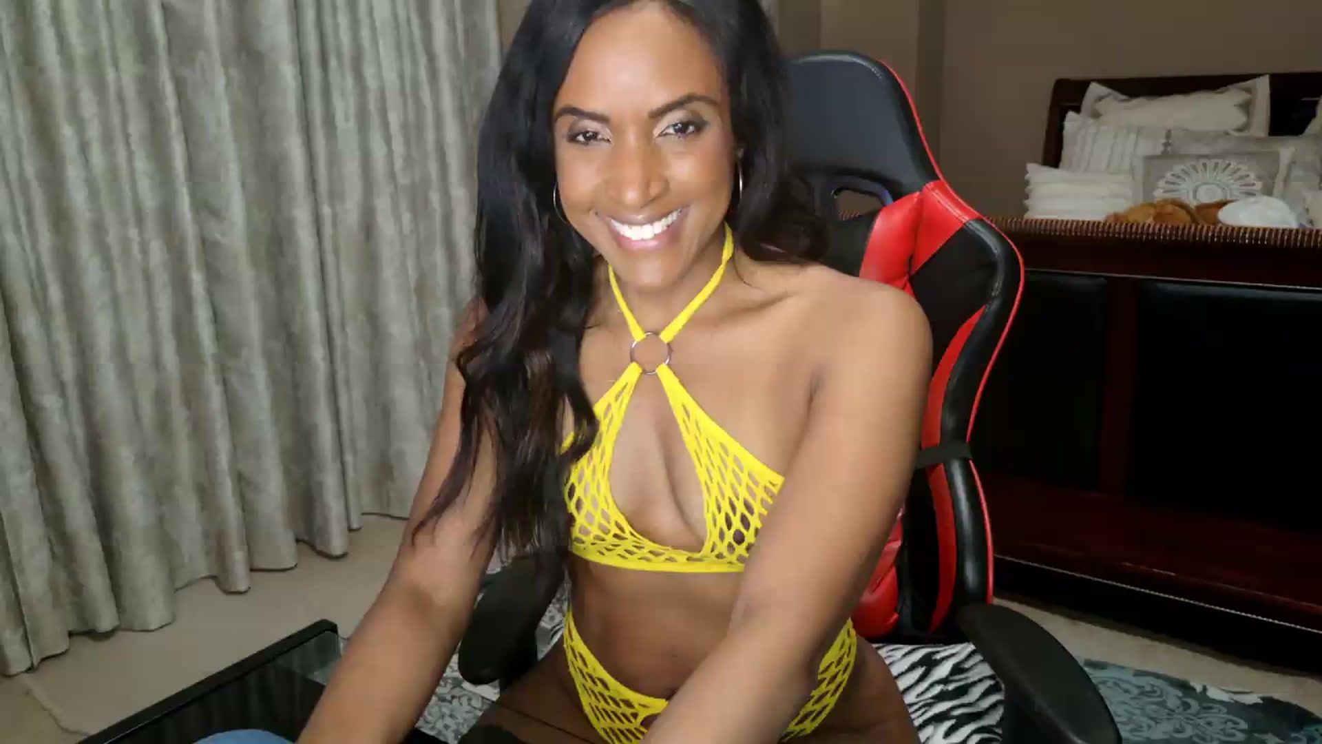 Gallery image thumbnail from Ms_WetNWild's myfreecams stream on, 05/31/2026, 24:16 image 16 of 20