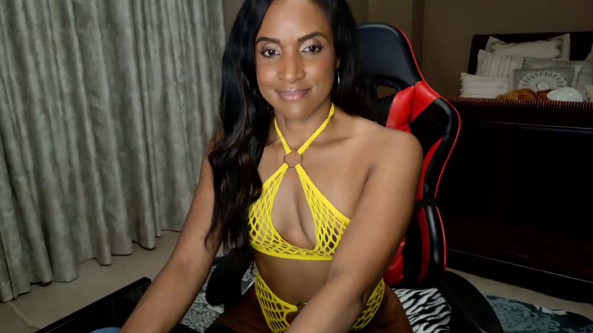 Gallery image thumbnail from Ms_WetNWild's myfreecams stream on, 05/31/2026, 24:16 image 17 of 20