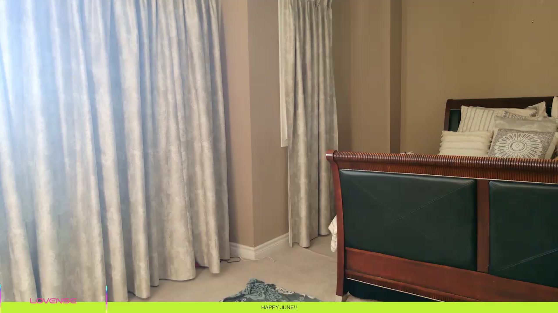 Gallery image thumbnail from Ms_WetNWild's myfreecams stream on, 06/01/2026, 23:28 image 18 of 20