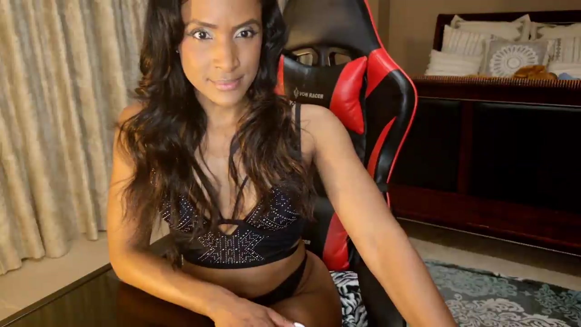 Gallery image thumbnail from Ms_WetNWild's myfreecams stream on, 06/08/2026, 01:45 image 15 of 20