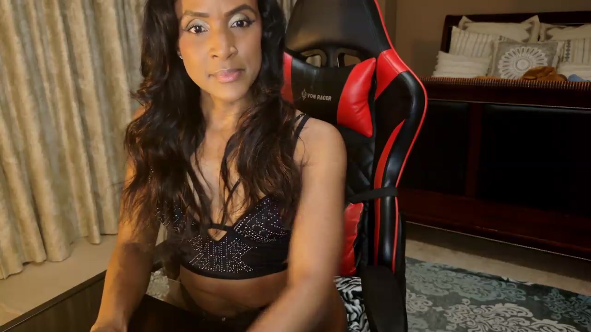 Gallery image thumbnail from Ms_WetNWild's myfreecams stream on, 06/08/2026, 01:45 image 16 of 20