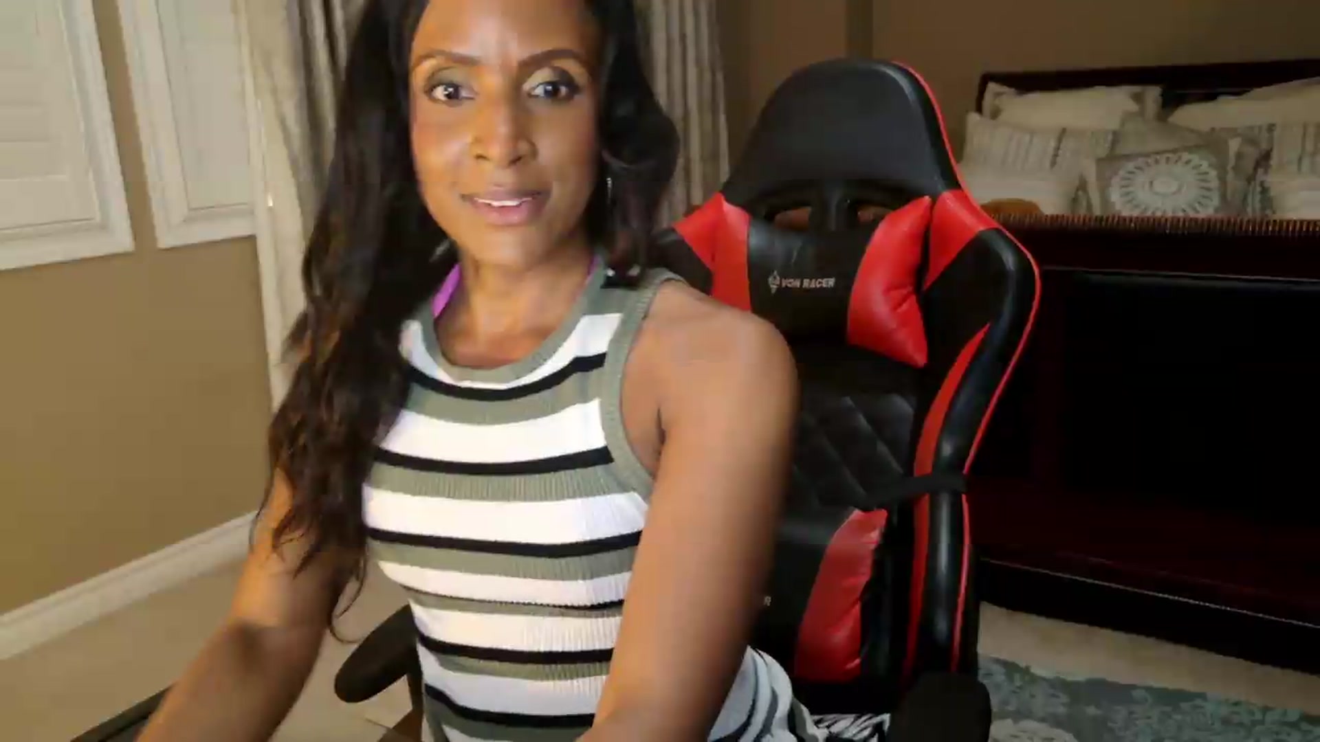 Gallery image thumbnail from Ms_WetNWild's myfreecams stream on, 06/15/2026, 02:53 image 12 of 20