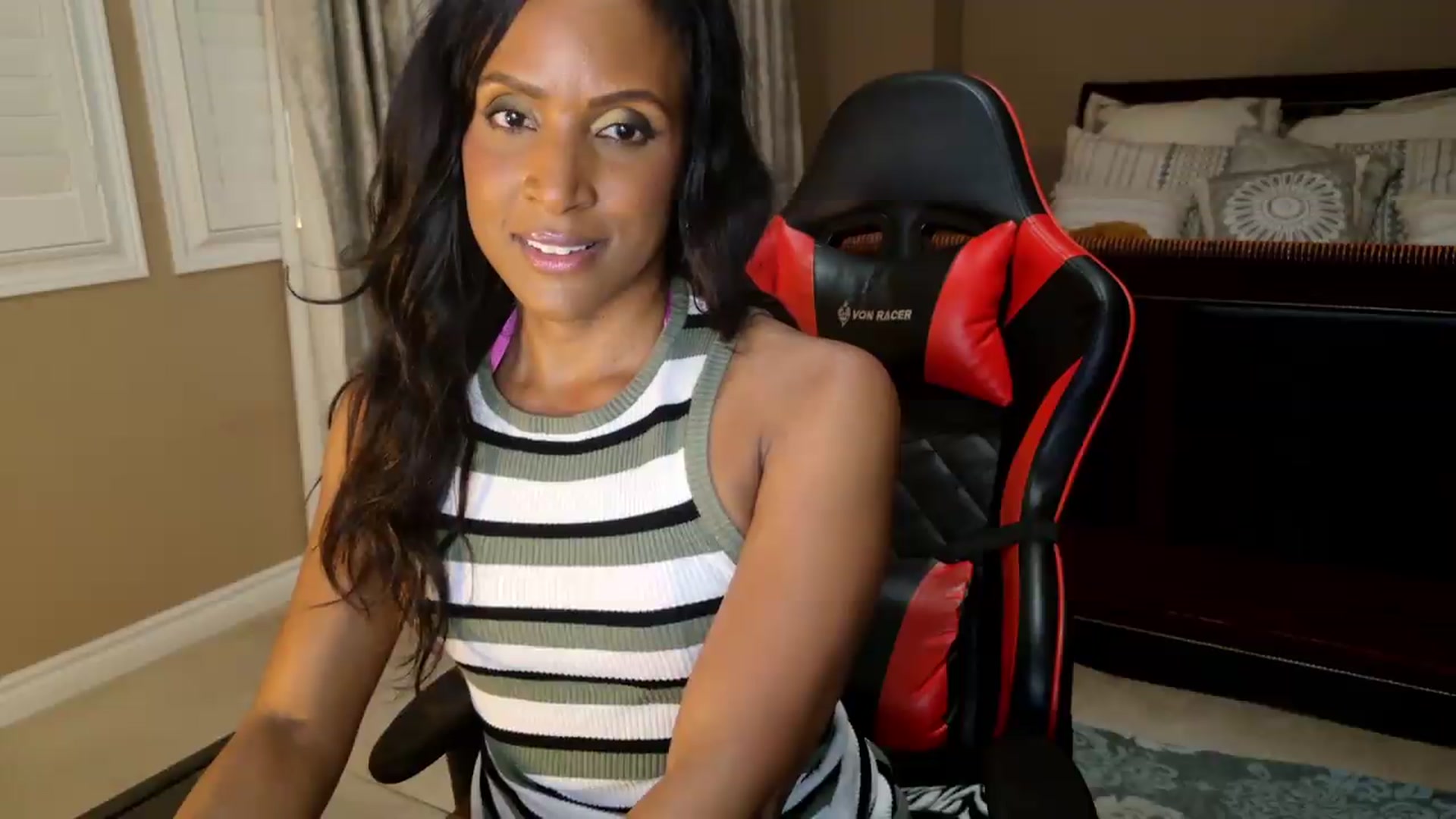 Gallery image thumbnail from Ms_WetNWild's myfreecams stream on, 06/15/2026, 02:53 image 14 of 20