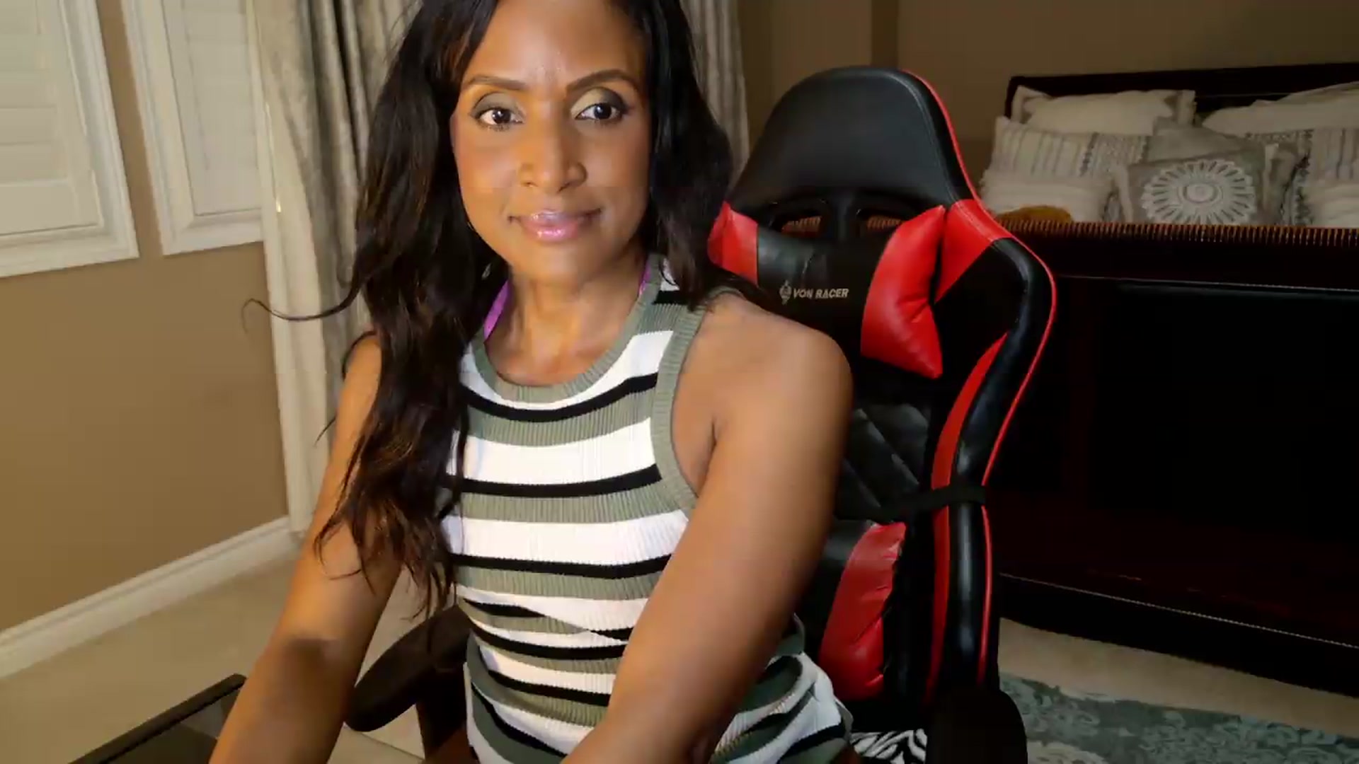 Gallery image thumbnail from Ms_WetNWild's myfreecams stream on, 06/15/2026, 02:53 image 15 of 20