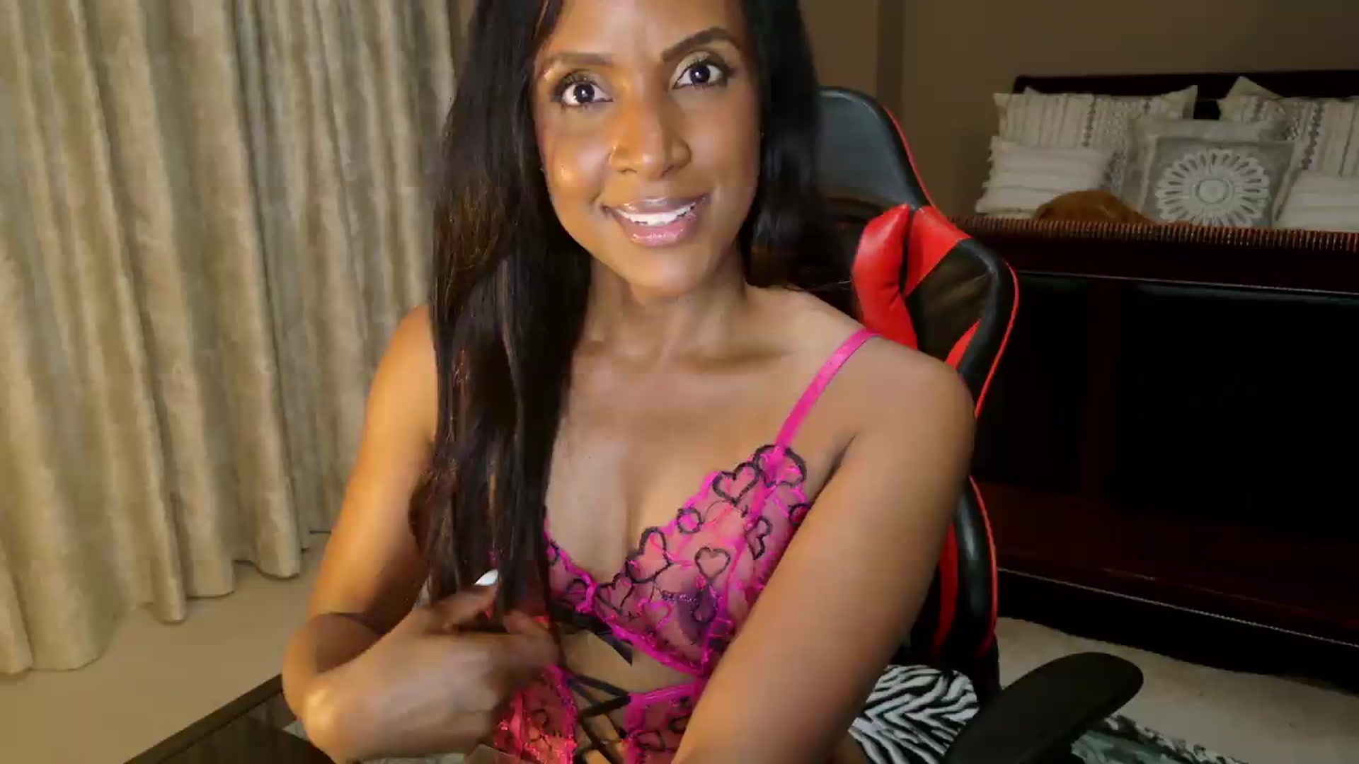 Gallery image thumbnail from Ms_WetNWild's myfreecams stream on, 06/24/2026, 03:59 image 7 of 20