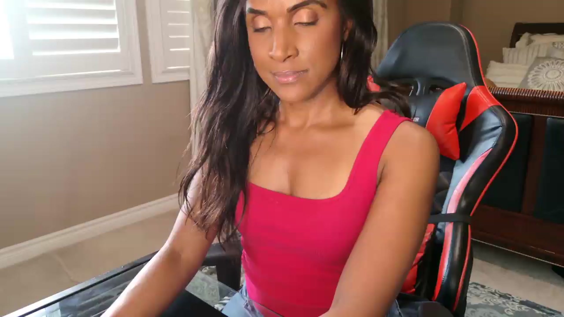 Gallery image thumbnail from Ms_WetNWild's myfreecams stream on, 06/27/2026, 24:04 image 19 of 20